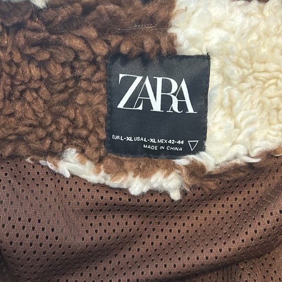 Zara checkerboard Sherpa jacket. - Picture 3 of 4